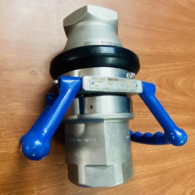 Dry Disconnect Couplings